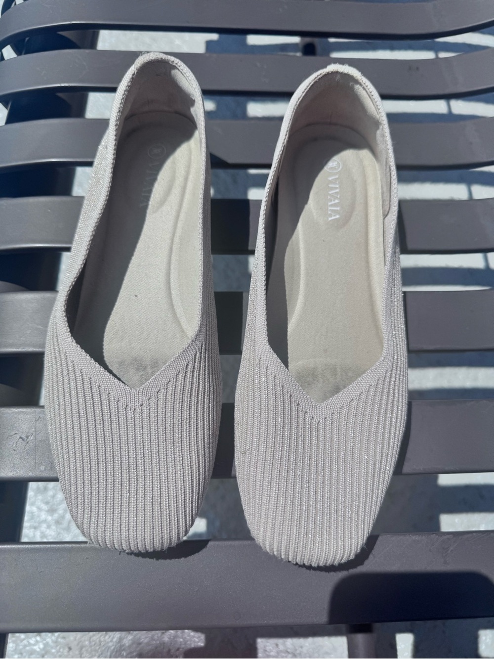 VIVAIA Women's Margot Square Toe V-Cut Knit Slip-On Flats in Taupe Size 8 in GUC